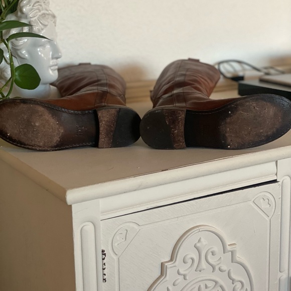 Frye Paige Tall Riding Boots pre owned still in
good condition - Picture 3 of 9